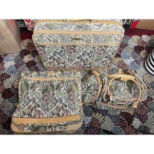American Tourister Vintage Floral Luggage, Suitbag, and Duffel Bag‎ Set